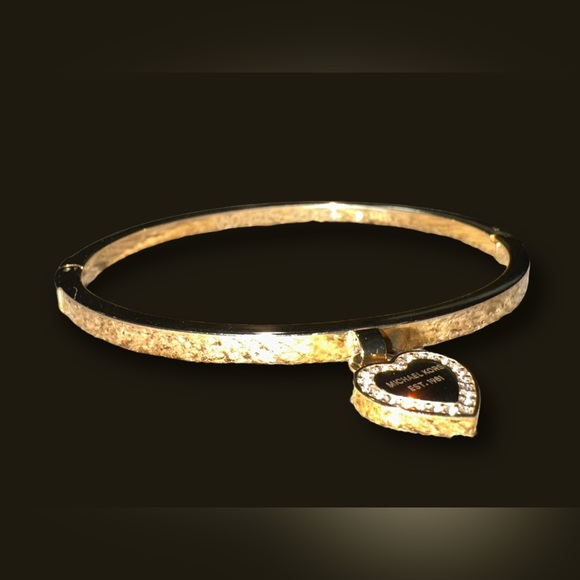 Michael Kors heart charm with crystal accents hinged bracelet. 2.3” MKJ5037710 - Picture 5 of 10